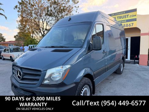 Used 2018 Mercedes-Benz Sprinter 2500 image 1