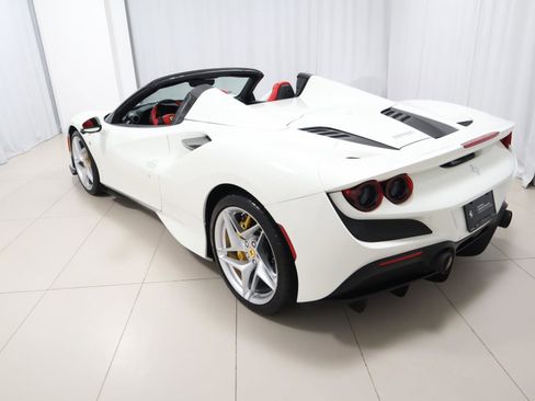 Used 2023 Ferrari F8 Tributo RWD image 14
