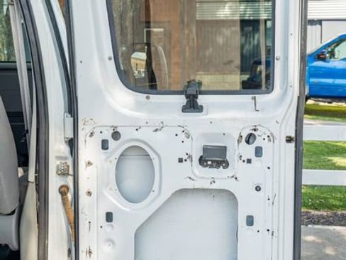 Used 2014 Ford E-350 and Econoline 350 XLT image 30