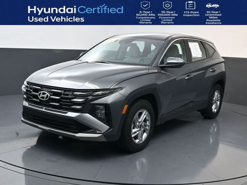 Certified 2026 Hyundai Tucson SE FWD image 1