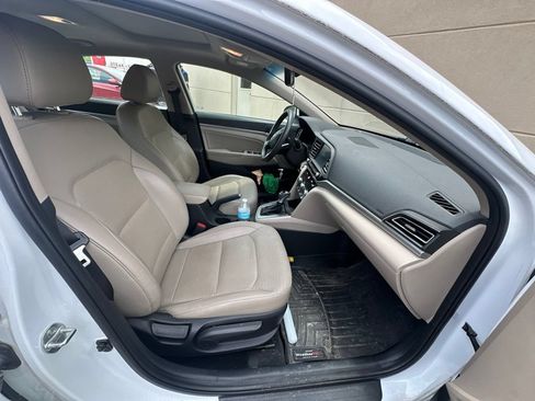 Used 2020 Hyundai Elantra Limited w/ Ultimate Package 03 FWD image 12
