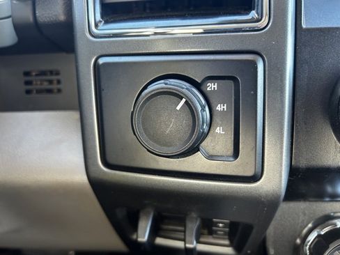 Used 2020 Ford F350 XLT w/ XLT Premium Package image 13