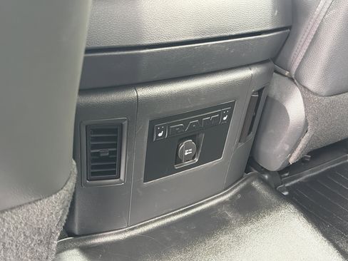 Used 2012 RAM 2500 Laramie w/ Chrome Accents Group image 13