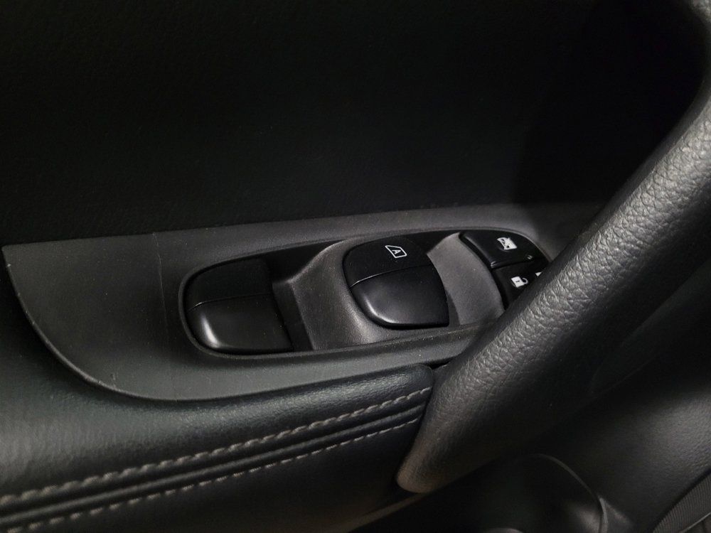 Used 2019 Nissan Rogue SV AWD/4WD image 27