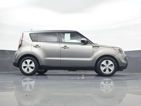 Used 2015 Kia Soul FWD image 25