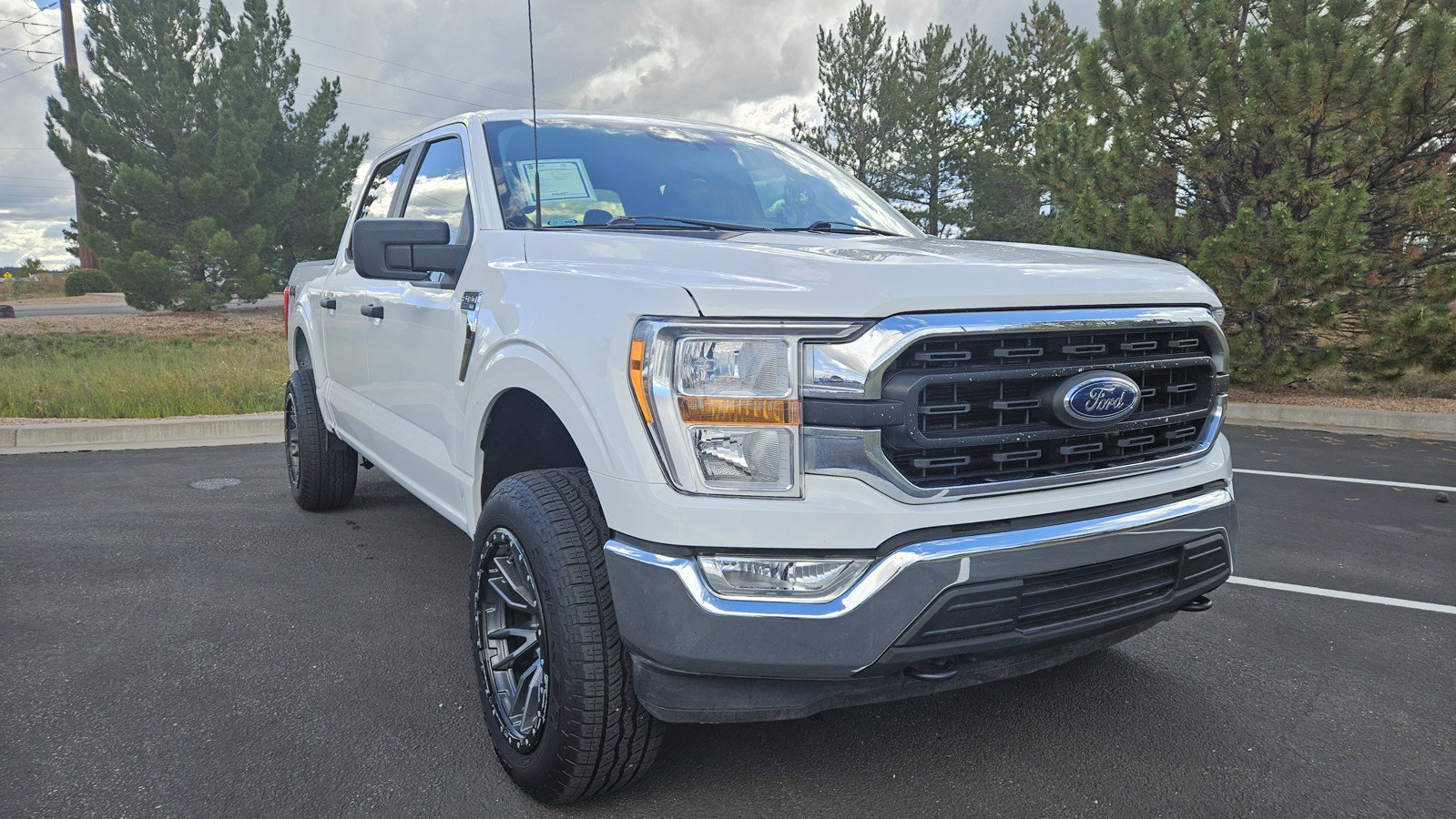 Used 2022 Ford F150 XLT w/ Trailer Tow Package AWD/4WD image 4