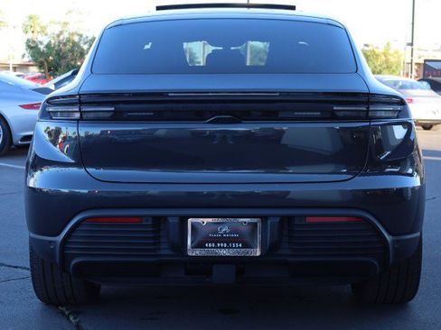 Used 2025 Porsche Macan 4 Electric image 14