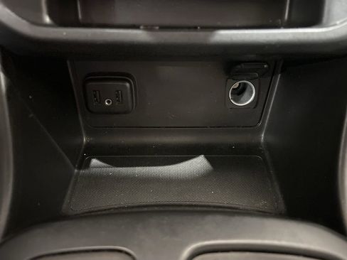 Used 2022 Chevrolet Colorado W/T AWD/4WD image 26