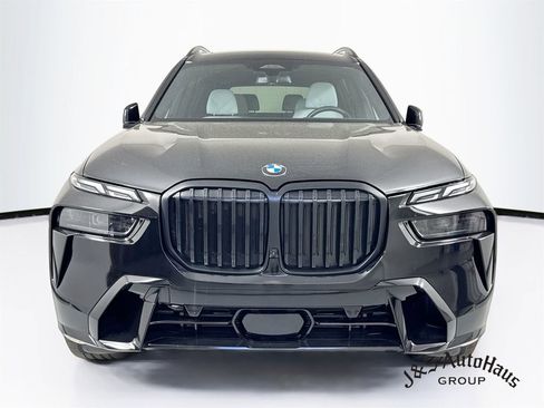 Used 2023 BMW X7 xDrive40i w/ M Sport Package AWD/4WD image 2