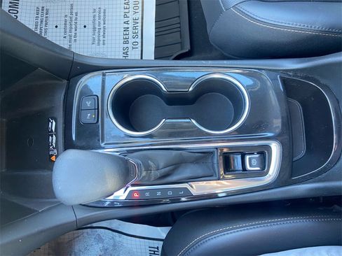 Used 2022 Chevrolet Equinox Premier image 25