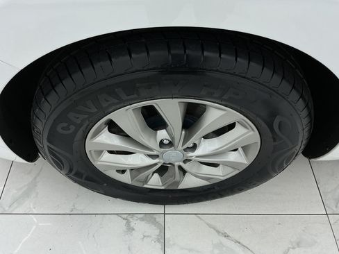 Used 2020 Kia Sedona L FWD image 43