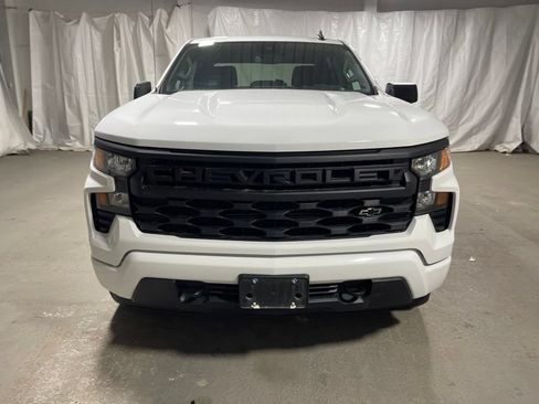 Used 2024 Chevrolet Silverado 1500 Custom AWD/4WD image 2