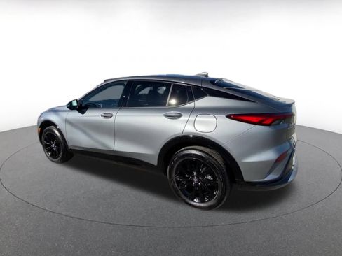 Used 2025 Buick Envista Sport Touring image 10