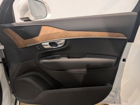 Used 2024 Volvo XC90 T8 Plus w/ Protection Package image 32