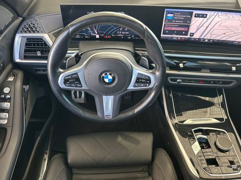 Used 2024 BMW X7 xDrive40i w/ M Sport Package AWD/4WD image 18
