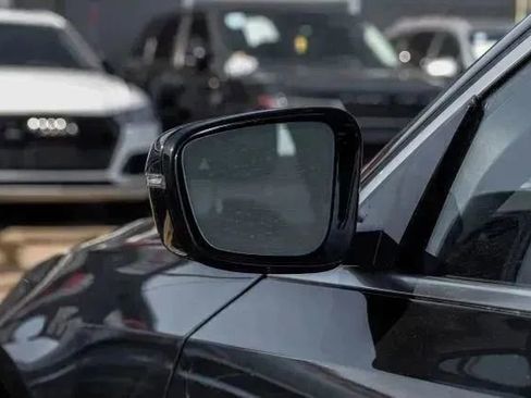 Used 2024 BMW 330i Sedan image 48