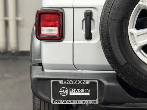 Used 2022 Jeep Wrangler Unlimited Sport image 13