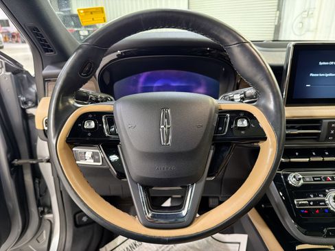 Used 2022 Lincoln Corsair Reserve w/ Elements Package image 13