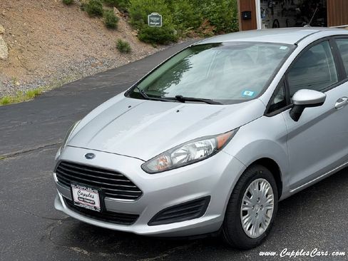 Used 2014 Ford Fiesta S FWD image 30