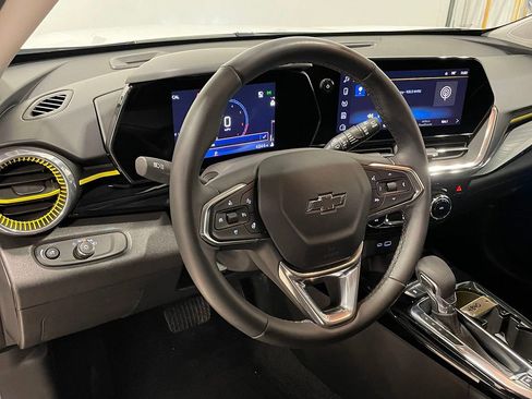 Used 2024 Chevrolet Trax ACTIV image 19