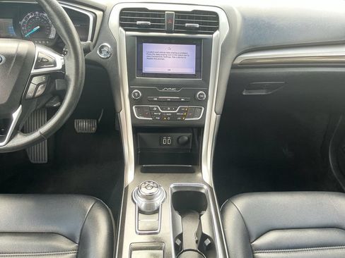 Used 2019 Ford Fusion SEL FWD image 20