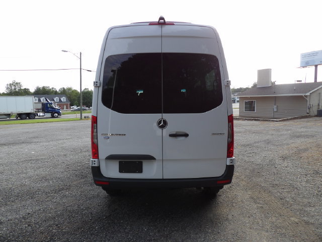 Used 2025 Mercedes-Benz Sprinter 2500 image 4