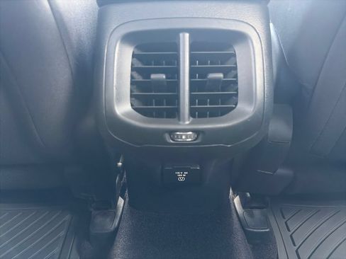 Used 2016 Jeep Cherokee Latitude w/ Comfort/Convenience Group FWD image 29