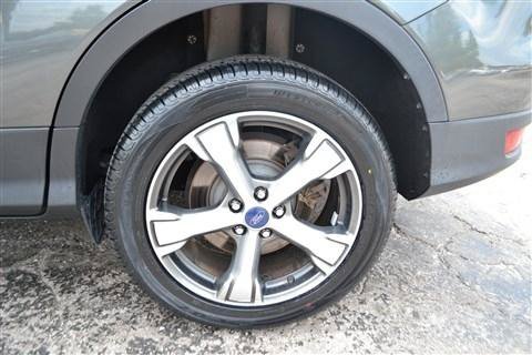 Used 2017 Ford Escape SE w/ SE Leather Comfort Package FWD image 9
