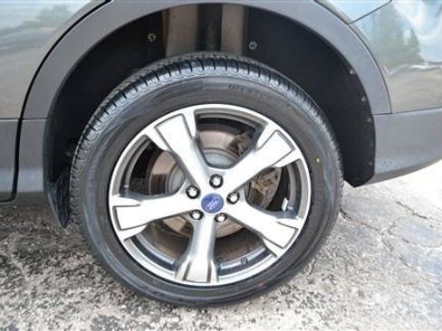 Used 2017 Ford Escape SE w/ SE Leather Comfort Package FWD image 9