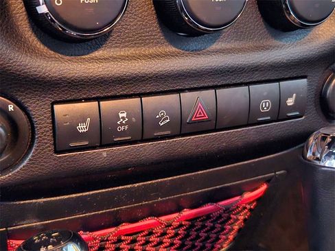 Certified 2017 Jeep Wrangler Unlimited Rubicon image 29