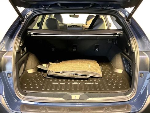 Used 2025 Subaru Outback Limited AWD/4WD image 35