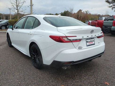 Certified 2025 Toyota Camry SE image 4