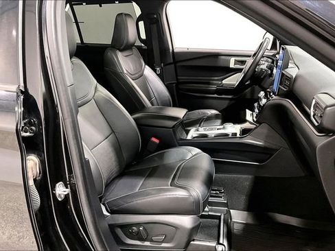 Used 2021 Ford Explorer ST w/ ST Street Pack image 31