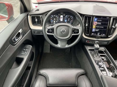 Used 2021 Volvo XC60 T5 Inscription image 14