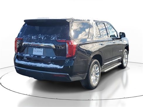 Used 2021 GMC Yukon SLT w/ SLT Premium Package image 4