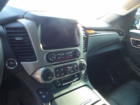 Used 2015 GMC Yukon Denali w/ Premium Package AWD/4WD image 7
