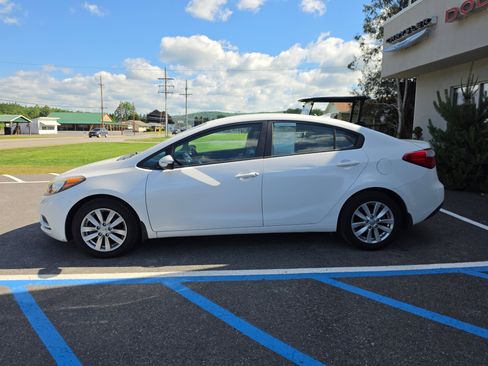Used 2014 Kia Forte LX w/ Popular Package FWD image 6