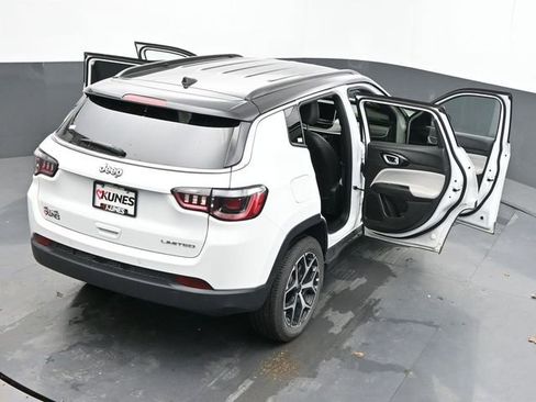 Used 2025 Jeep Compass Limited AWD/4WD image 65