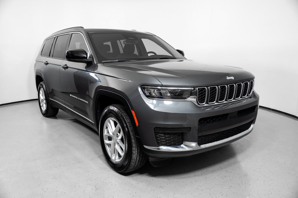 Used 2024 Jeep Grand Cherokee L Laredo AWD/4WD image 2