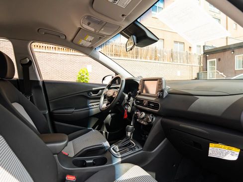 Used 2021 Hyundai Kona SE AWD/4WD image 10