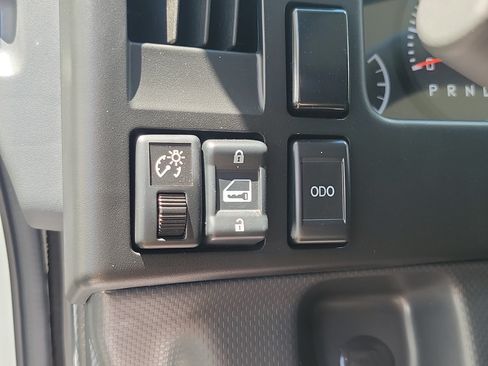 Used 2026 Isuzu NPR RWD image 13