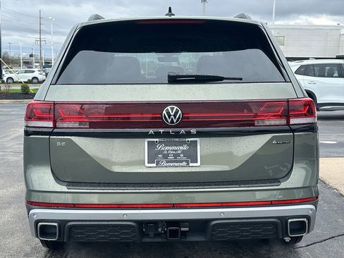 New 2026 Volkswagen Atlas Peak Edition AWD/4WD image 3