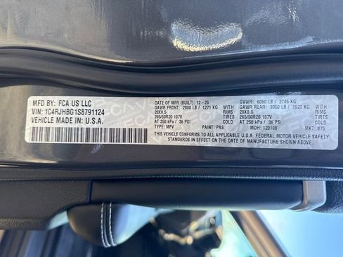 New 2025 Jeep Grand Cherokee Limited image 16