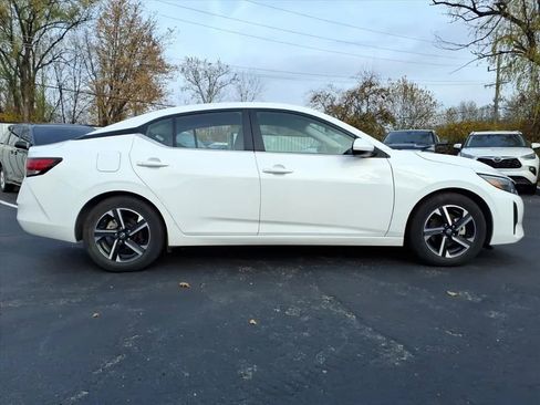 Used 2024 Nissan Sentra SV image 2