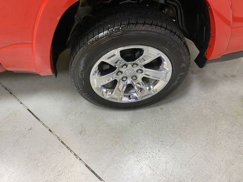 Used 2025 RAM 1500 Lone Star image 12