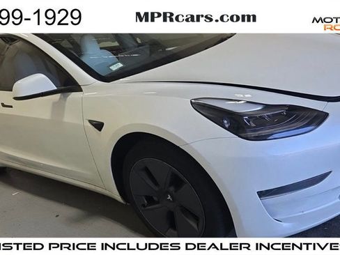 Used 2023 Tesla Model 3 Standard Range RWD image 1