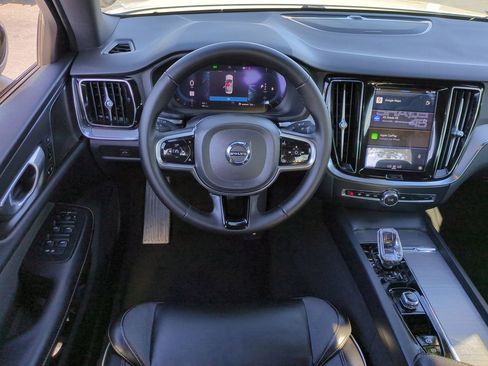 Used 2024 Volvo S60 B5 Plus image 15