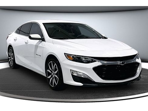 Used 2023 Chevrolet Malibu RS w/ LPO, Floor Liner Package FWD image 2