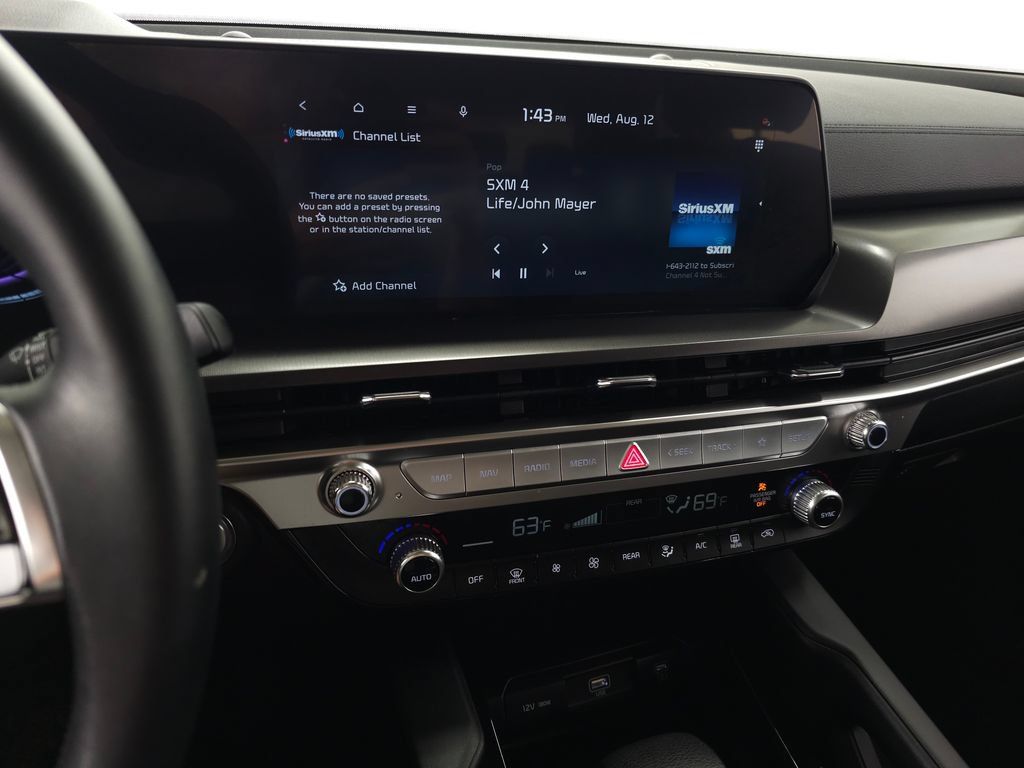 Used 2025 Kia Telluride LX FWD image 21
