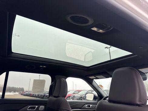New 2026 Ford Explorer Platinum w/ LUX Leather Package image 19